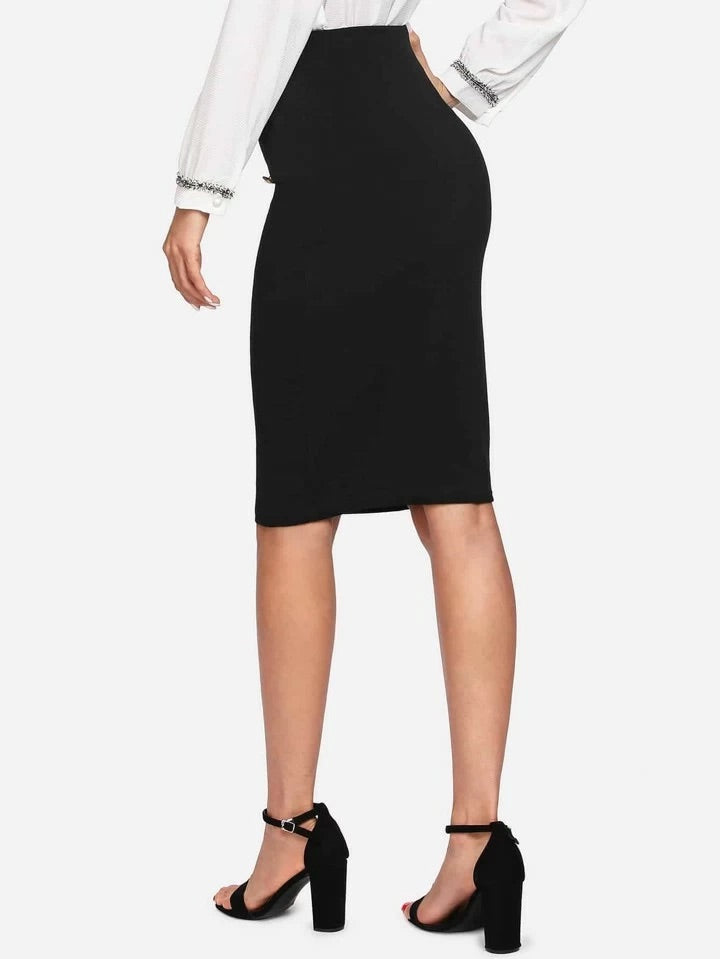 Women Regular Fit Mid-Rise Cargo Mini Skirt