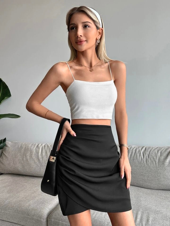Women Regular Fit Mid-Rise Cargo Mini Skirt