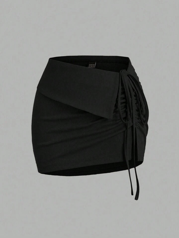 Women Regular Fit Mid-Rise Cargo Mini Skirt