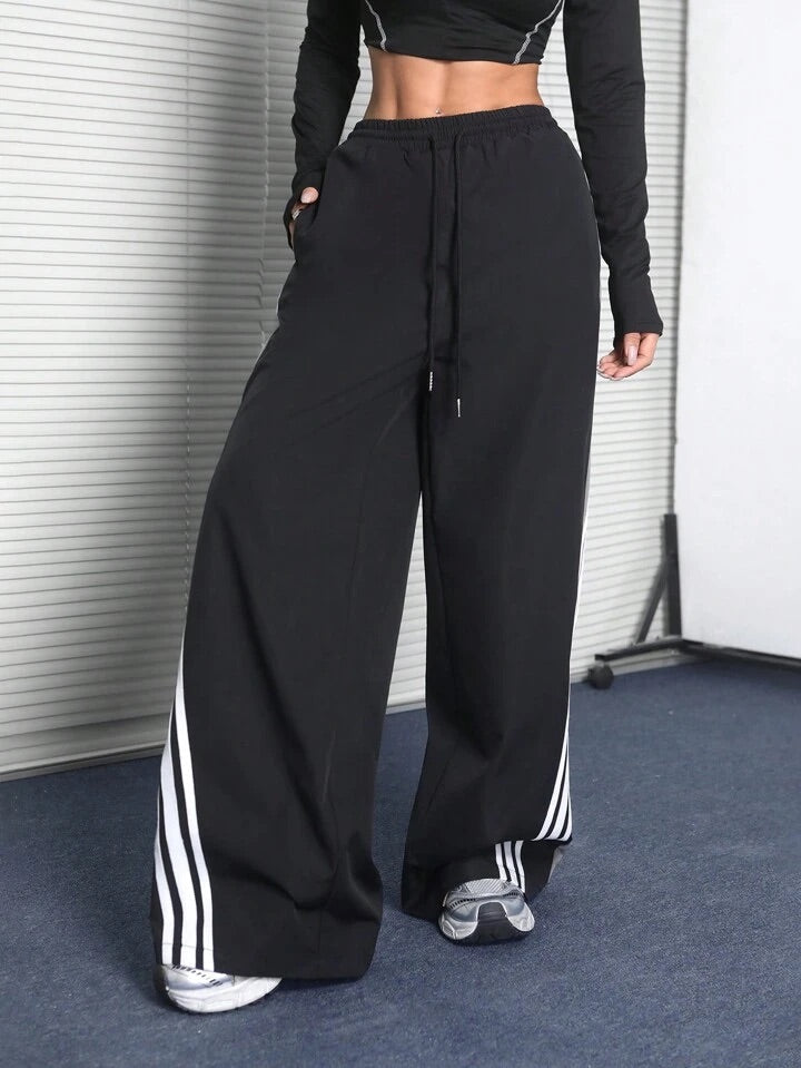 Women Relaxed Loose Fit Easy Wash Joggers Trousers