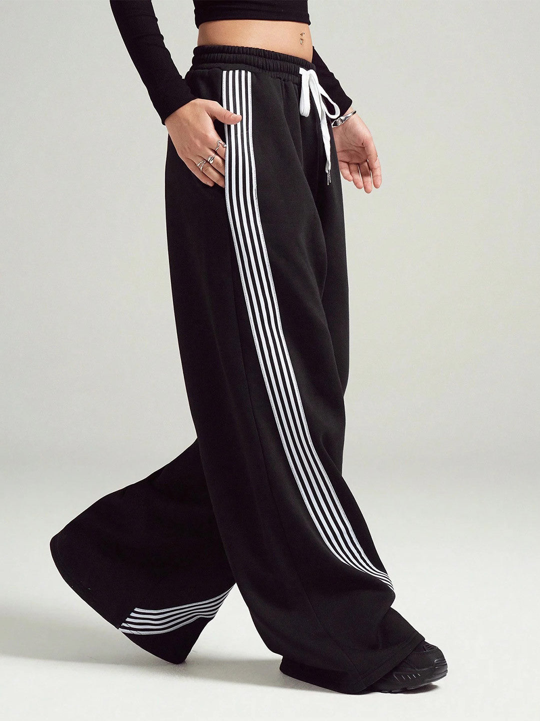 Women Striped Comfort Easy Wash Trousers