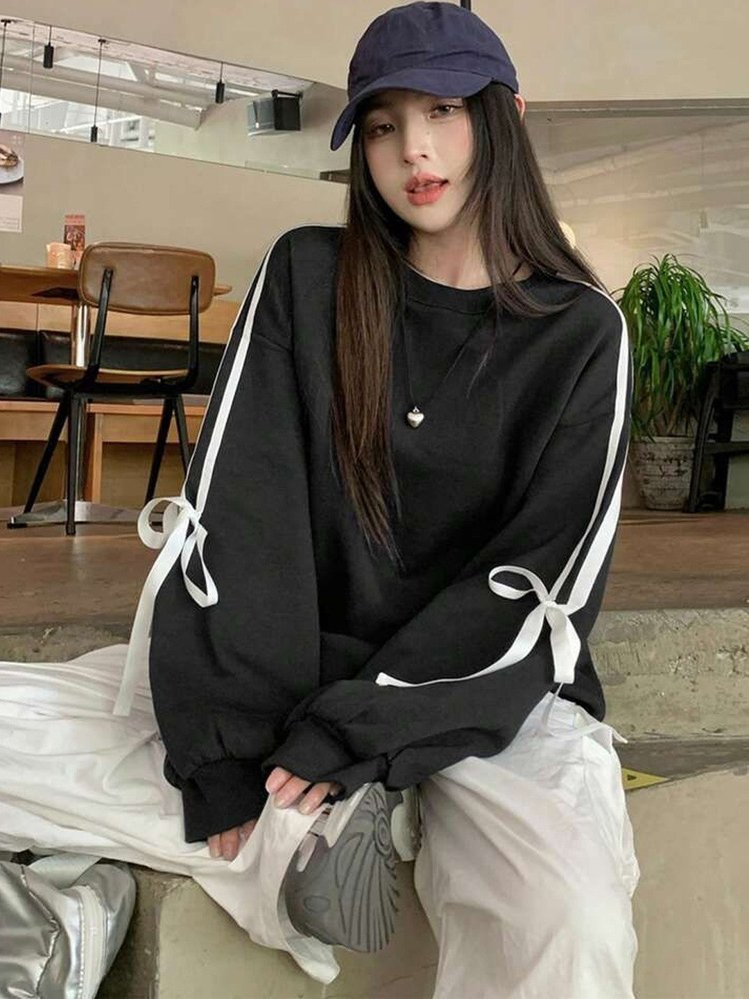 Round Neck Oversized Pullover Sweatshirt With Knot Style